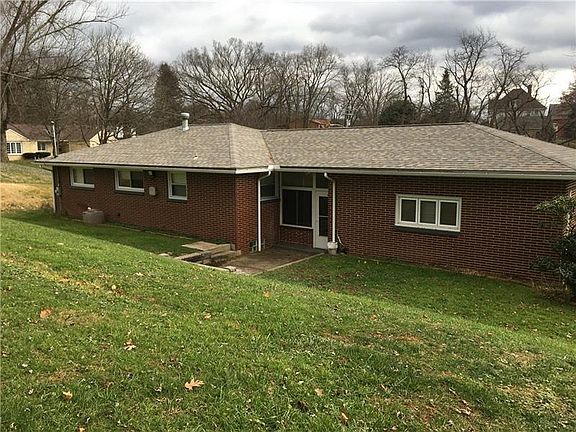 2nd image of 220 Wills Rd