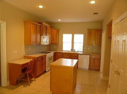 2nd image of 318 Turnwood Dr