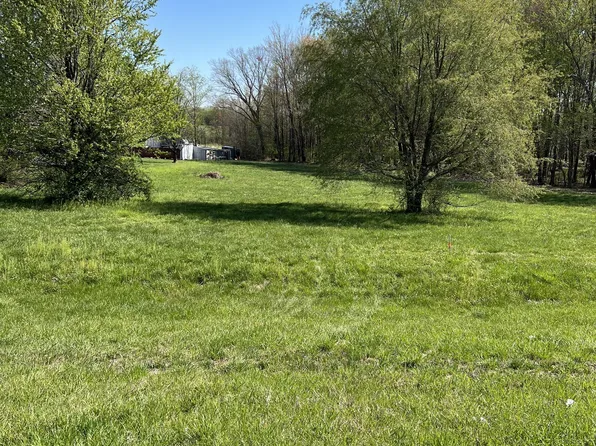 1 Hwy 52 E, Lafayette, TN 37083