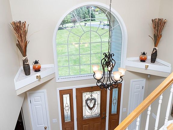 4th image of 23 Longbow Cir