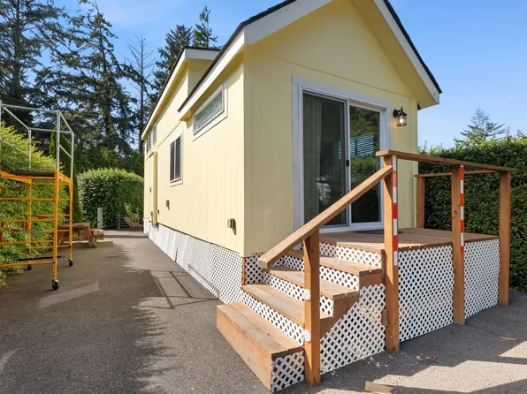 91403 Kellogg Ln, Coos Bay, OR 97420