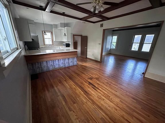 5th image of 3104 Grand Blvd