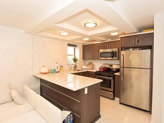 2nd image of 2974 Brighton 5 Pl #1-B