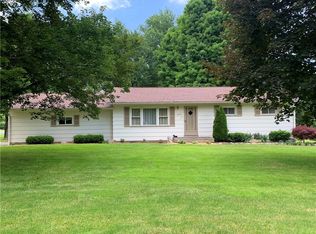 3689 Morefield Rd, Hermitage, PA 16148