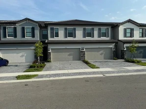 2250 Appleton Circle, Oakland Park, FL 33309