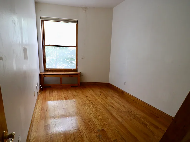 336 W 77th St #6 — Photo 9