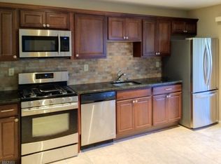 64 Sycamore Ct, Basking Ridge, NJ 07920