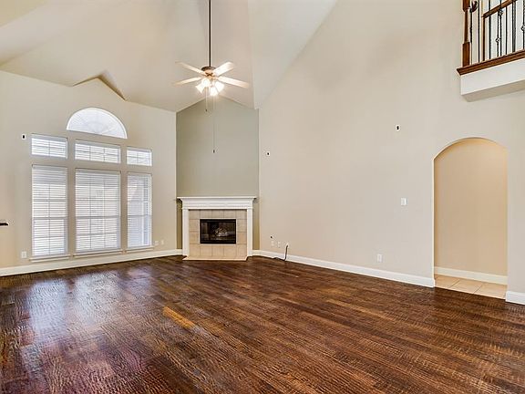 2nd image of 10662 Providence Dr