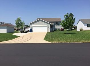 11803 Barkton Dr, Holland, MI 49424