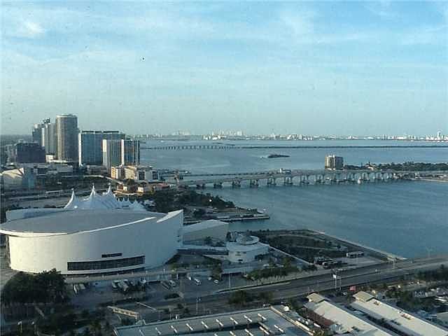 1st image of 244 Biscayne Blvd APT 3906