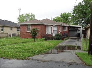 2104 Tournefort St, Chalmette, LA 70043