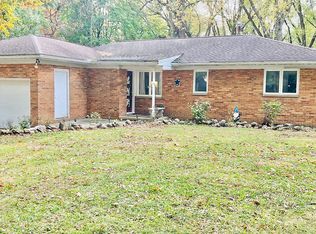 1440 Treasch Dr, Cuyahoga Falls, OH 44221