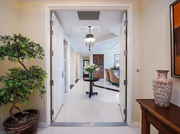 5051 Pelican Colony BLVD #303, BONITA SPRINGS, FL 34134