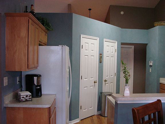 Kitchen pantry