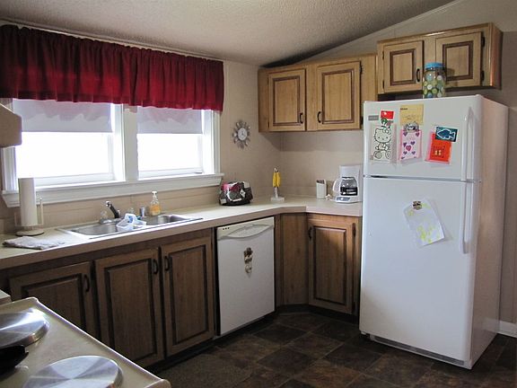 4th image of 186 Wildwood Ln