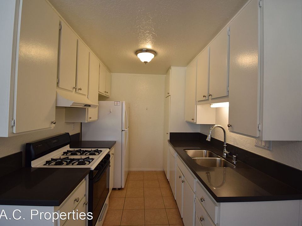 24411 Newhall Avenue 24411 Newhall Ave Newhall CA Zillow