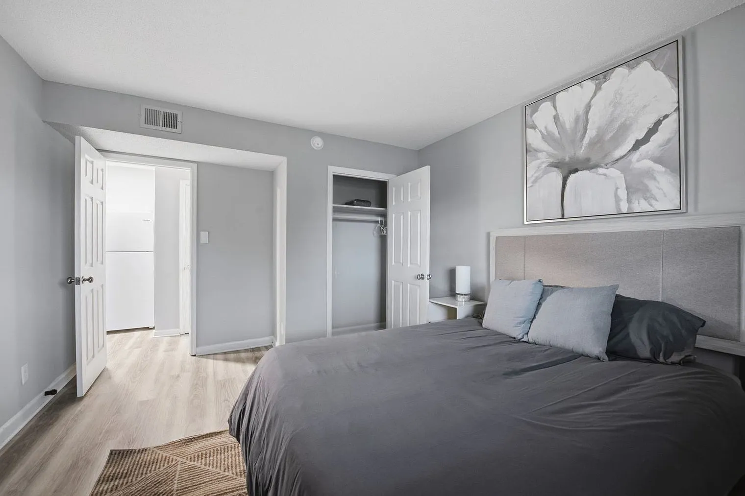 1 bed, 1.0 bath, 5349 sqft, $2,178 — Photo 4