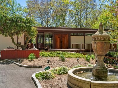 11 South Road, Oyster Bay, NY, 11771