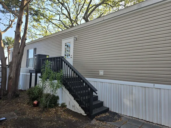 348 Ocean Breeze Dr., Garden City Beach, SC 29576