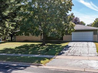 517 North St, Waupaca, WI 54981