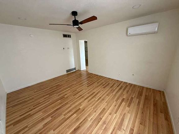 2nd image of 860 E 13th St #4
