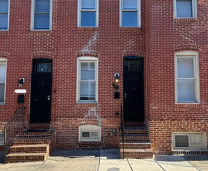 790 N Madeira St — Photo 1