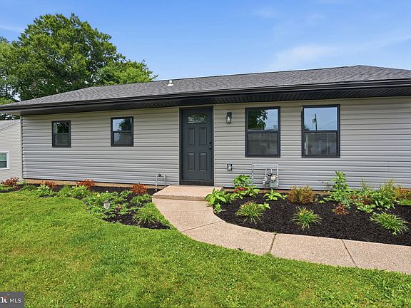 3rd image of 349 Andover Rd