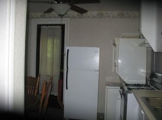 403 Nicholson St #B, Joliet, IL 60435