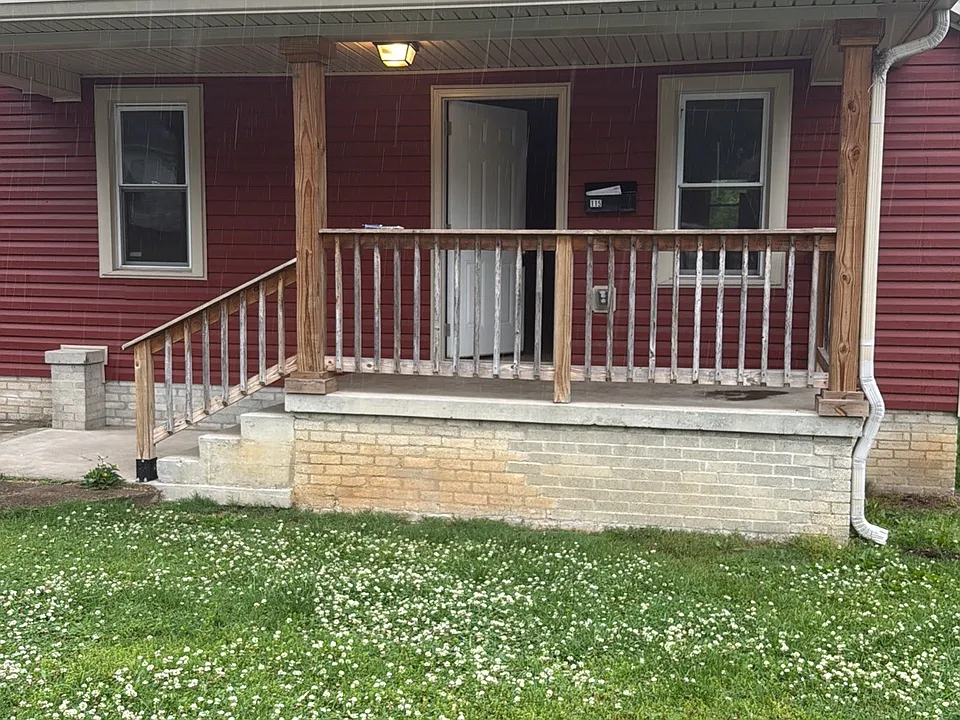 115 S Fowler Ave