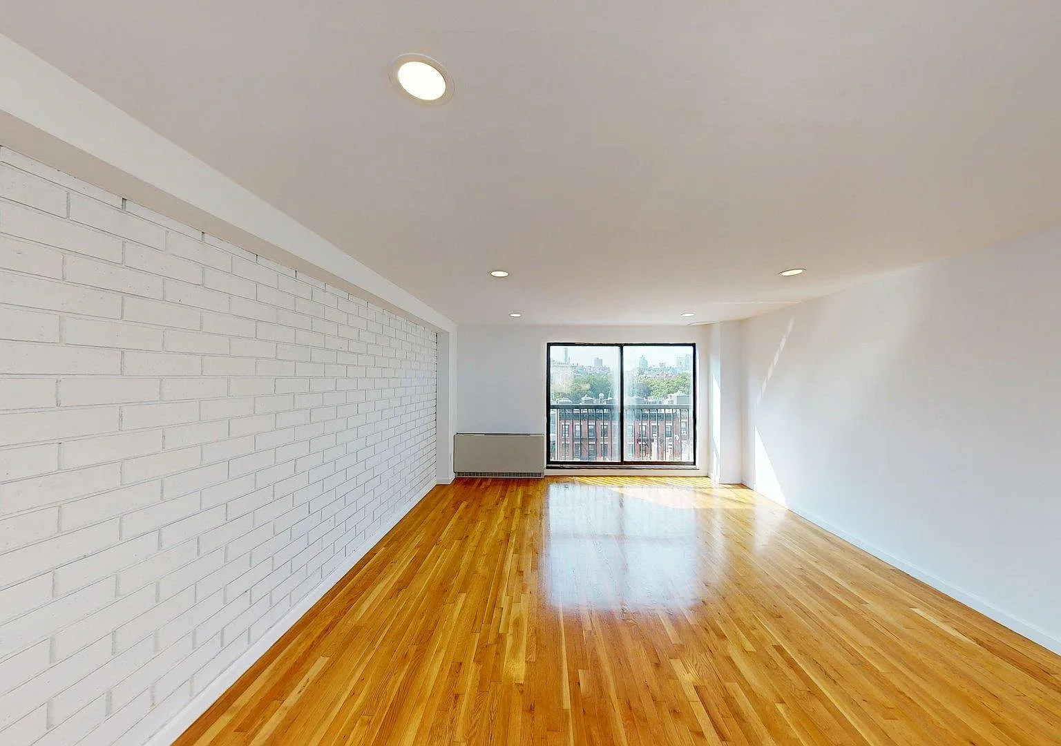 10 Jones Street — Photo 1