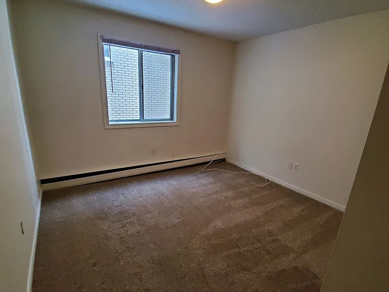 1724 10a St SW #206 — Photo 9
