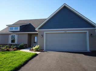 1090 Wyncrest Ct, Woodbury, MN 55129