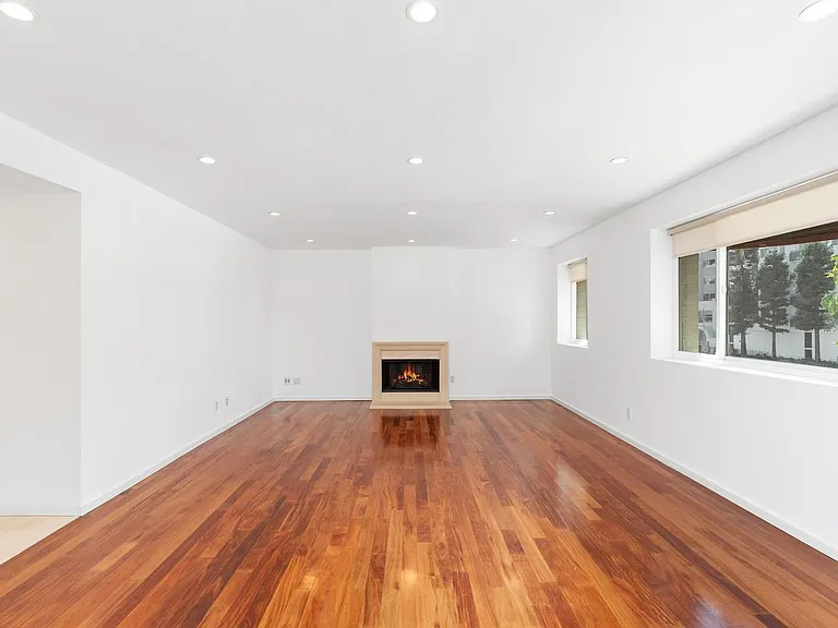 10645 Wilshire Blvd #101 — Photo 9