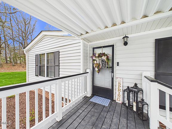 3rd image of 4601 Buckhorn Rd