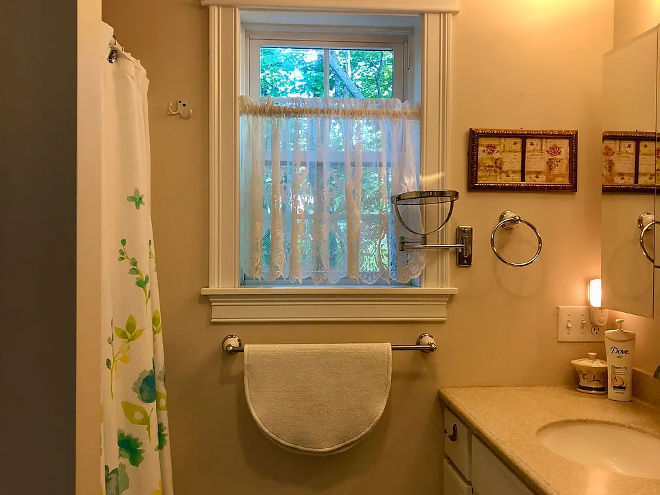 1st floor bathroom