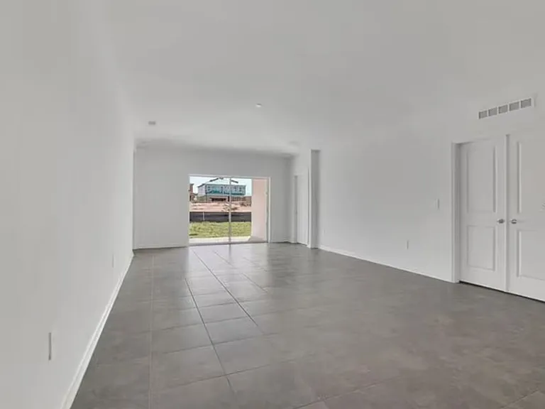 2649 Armstrong Ave #A — Photo 12