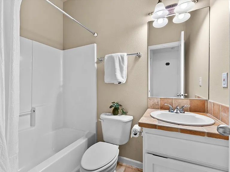 2352 NW Brewer Ln — Photo 10