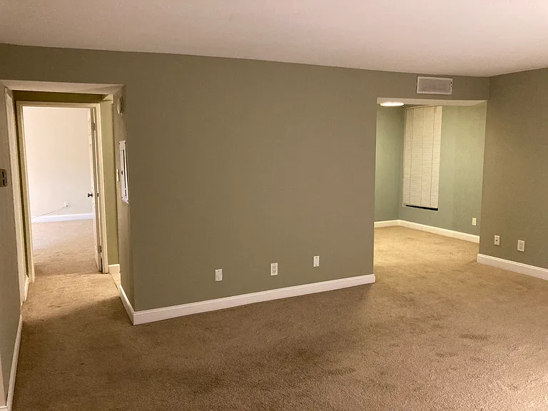 100 Duvall Ln — Photo 4