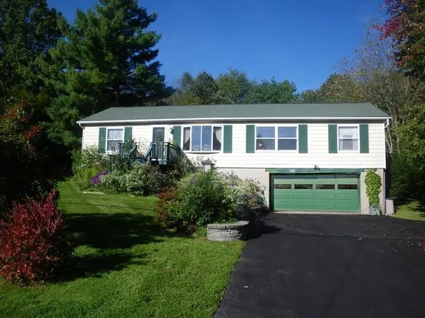 141 Overlook Dr, Mahopac, NY 10541