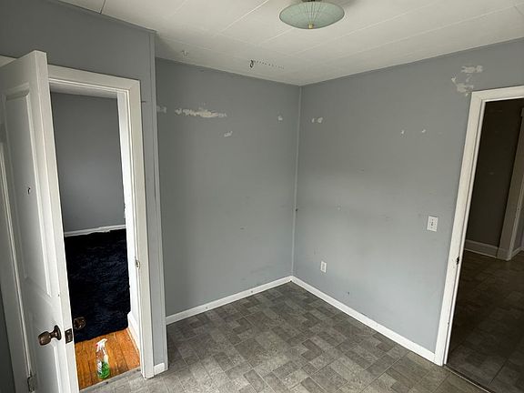 4th image of 7360 Perry St #B