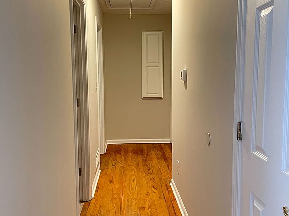 5th image of 2947 Baker Rd NW