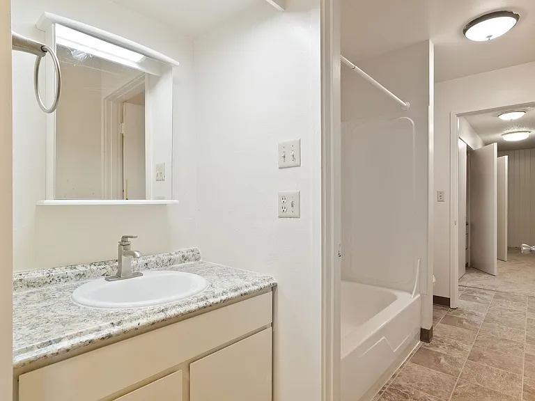 287-Whitman Street — Photo 12