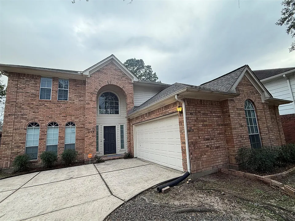 12919 Deer Cove Ln