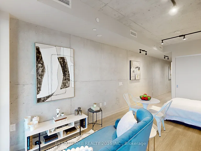 195 McCaul St #1014 — Photo 7
