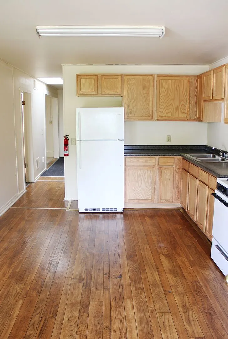 252 North St — Photo 4
