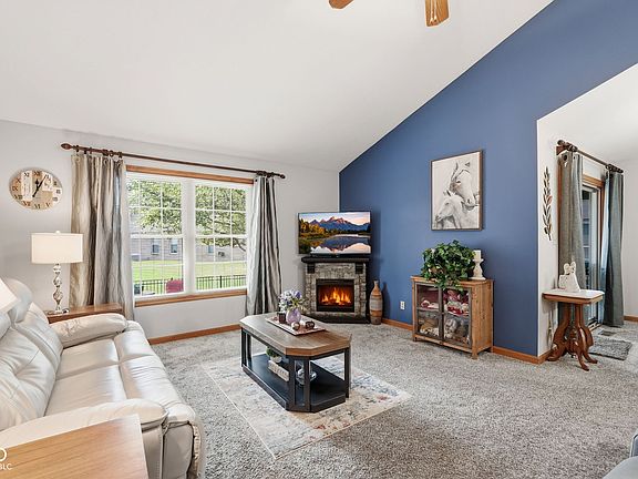 3rd image of 6050 Blue Fox Ln
