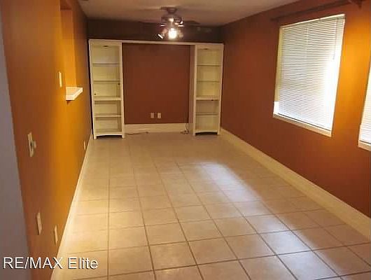 2nd image of 2889 Wright Ave