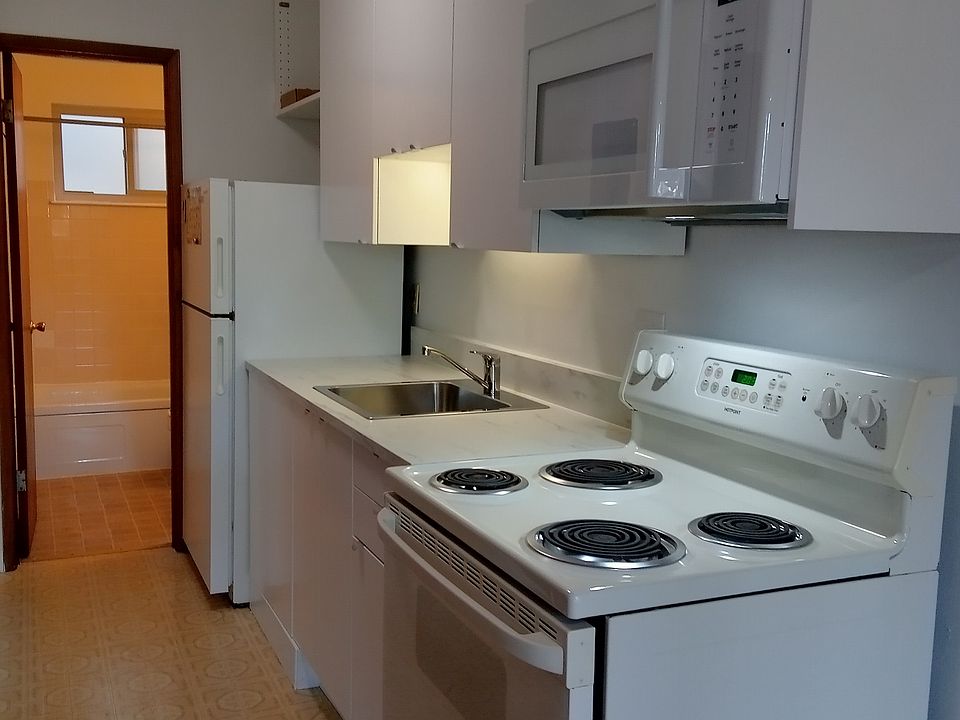 NEW ikea kitchen with full size appliances
