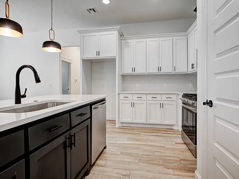 3027 Pescara Dr — Photo 22