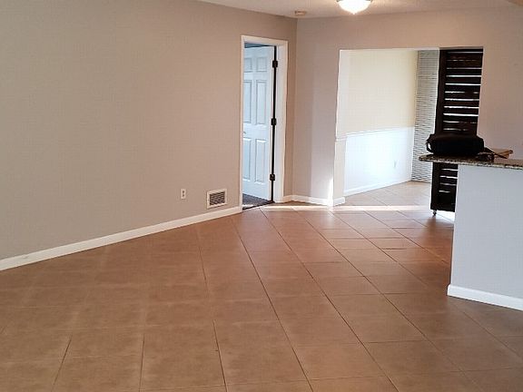 3rd image of 5552 Pernod Dr